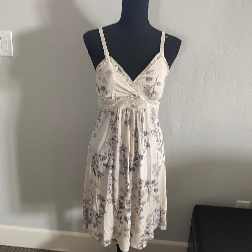 Jessica Simpson nursing nightgown size medium